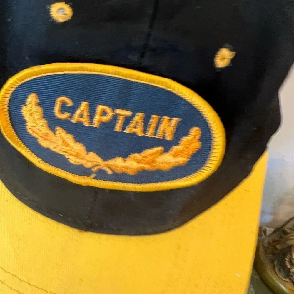 Vintage Captain Filagree patch SnapBack Green Under Bill. OS.